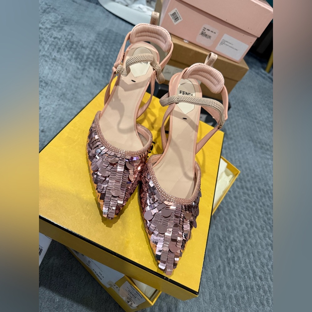 Fendi Roma colibri Sequin Pointed Toe Pink Ankle-Strap Heels 39.5 - Picture 5 of 7